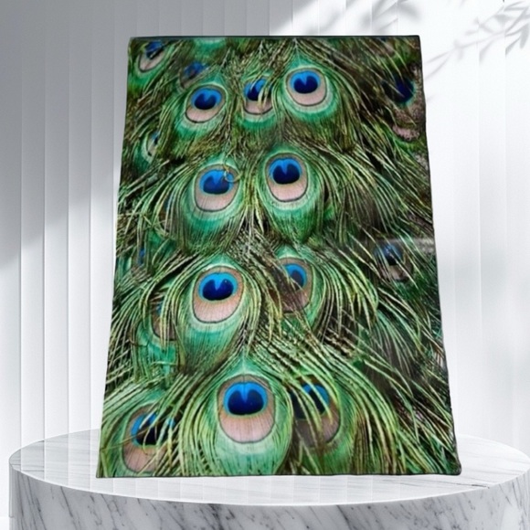 25 10X13 Poly Mailers Peacock Eyes PRICE IS FIRM - Picture 2 of 11